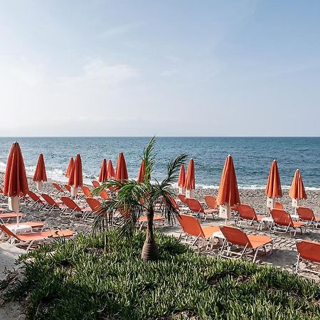 Angela Beach Aparthotel Platanés Exteriör bild