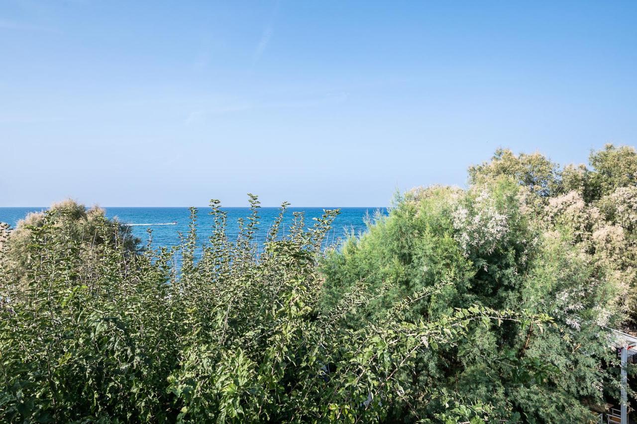 Angela Beach Aparthotel Platanés Exteriör bild