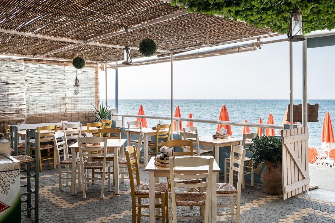 Angela Beach Aparthotel Platanés Exteriör bild
